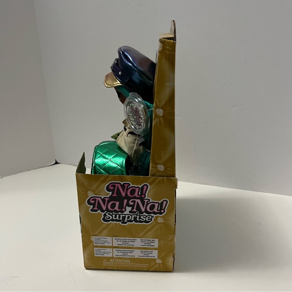 NA! NA! NA! SURPRISE doll Mallory Duckington glam series 2 NRFB NWT toy - Picture 9 of 9
